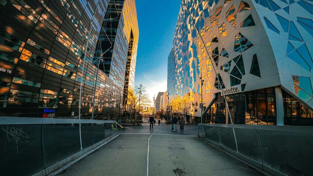 Guide pratique pour createurs francais: comment trouver, contacter et presenter clairement les benefices produit aux marques israeliennes presentes sur Taobao.