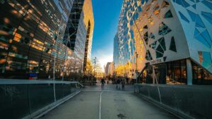 Guide pratique pour createurs francais: comment trouver, contacter et presenter clairement les benefices produit aux marques israeliennes presentes sur Taobao.